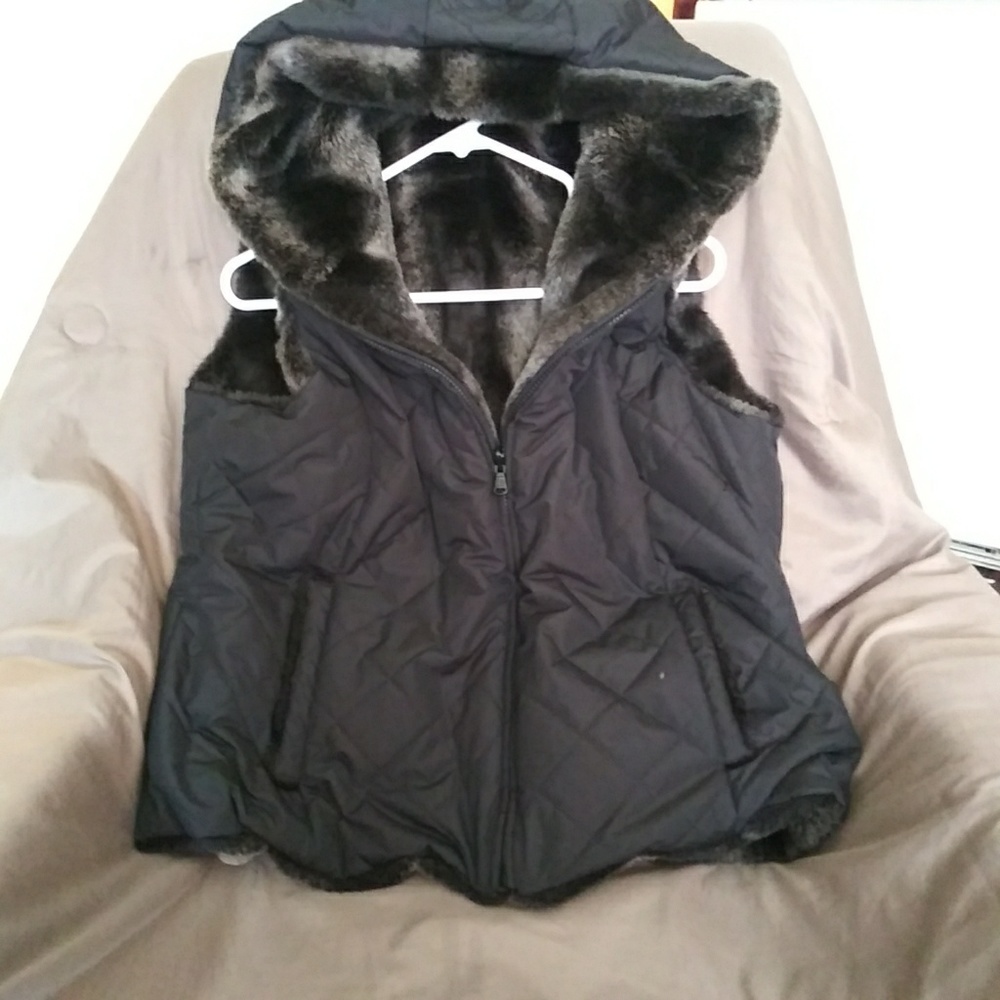 Kristen Blake reversable faux fur vest XL